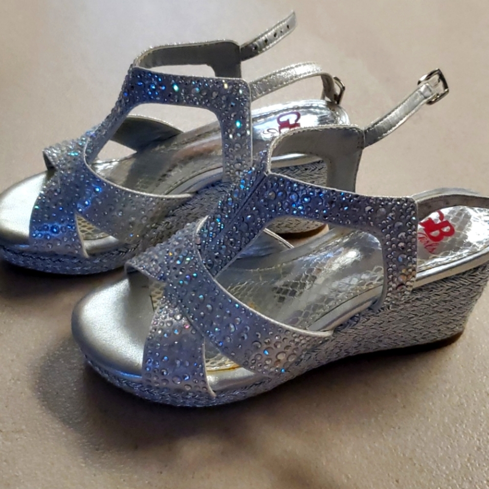 Young Girls fancy wedge shoes 12m